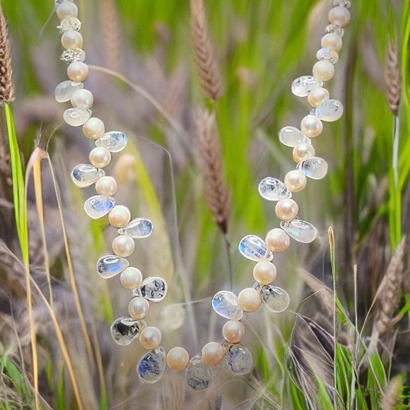 Hand Made Moonstone Pearl Statement Necklace - Picture 12 of 13